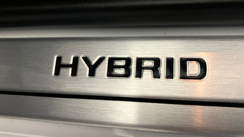 Toyota Yaris 1.5 Hybrid Design 5dr CVT Hybrid Hatchback